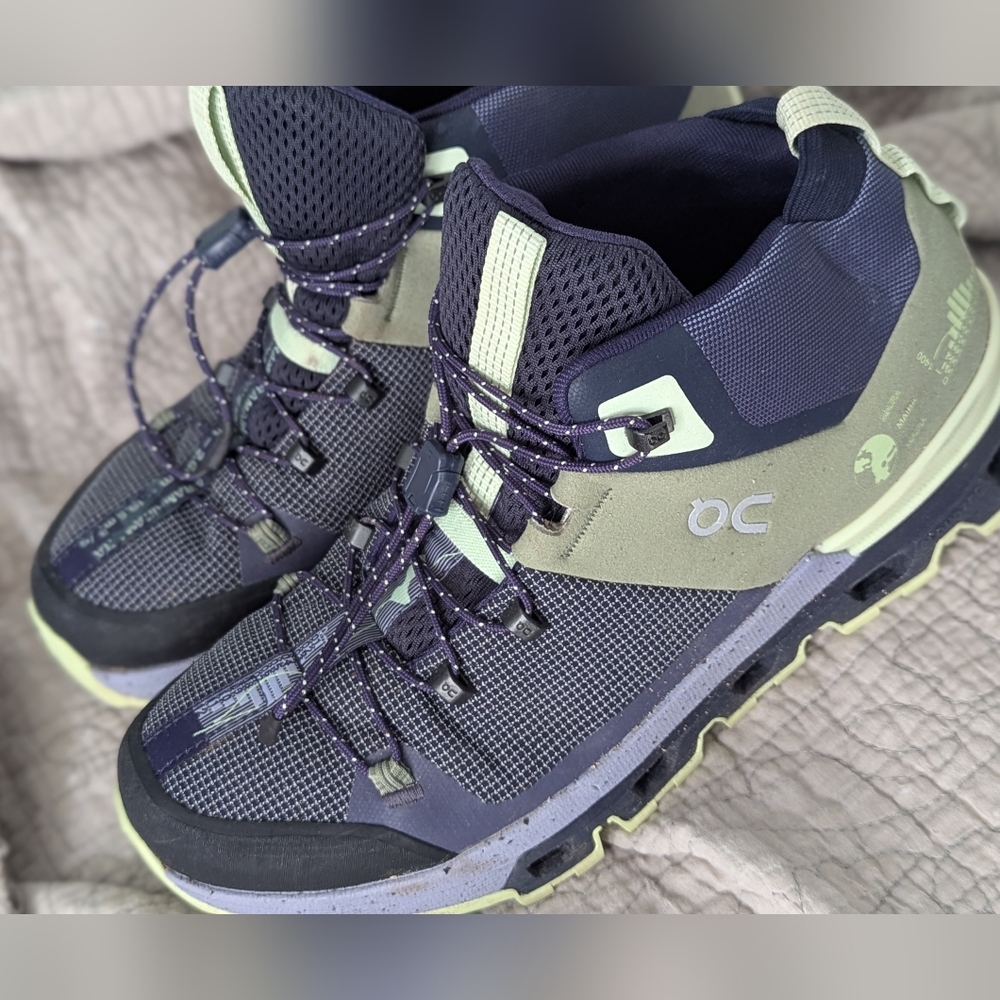 On Cloud CloudTrax Hiking Boots - Women's Navy and Lime 8.5